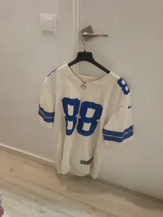 21piez.ropa incluidas camisetas, pantalones,etc...