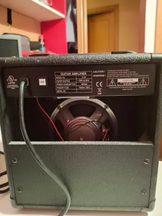 Guitarra Eléctrica Roja Infantil