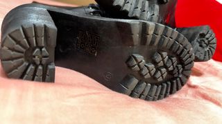 Botas altas negras con cordones y plataforma