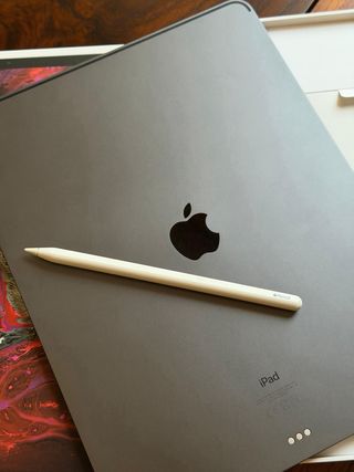 iPad Pro 12.9 (2018) 256GB + Apple Pencil + Caja