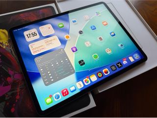 iPad Pro 12.9 (2018) 256GB + Apple Pencil + Caja