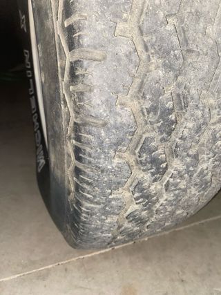 Llantas Nissan patrol Gr y60