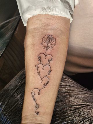 Tatuajes económicos.