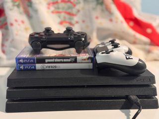 PS4 Pro Sony Negra + 2 Mandos y Juegos