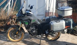 Estupenda Moto Rieju Aventura 500 Legend poco uso