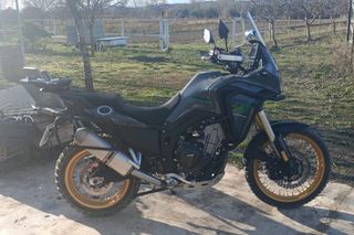 Estupenda Moto Rieju Aventura 500 Legend poco uso