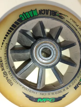 2 Ruedas MPC Black Magic 100mm XFirm