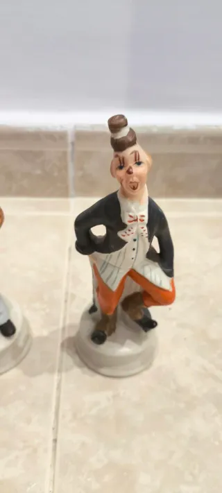 Figuras de porcelana payasos (3 unidades)