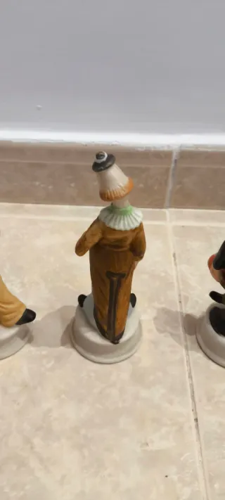 Figuras de porcelana payasos (3 unidades)