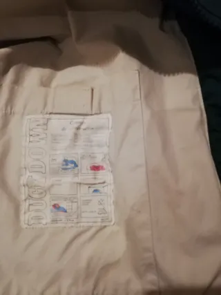 Plumífero verde y ocre