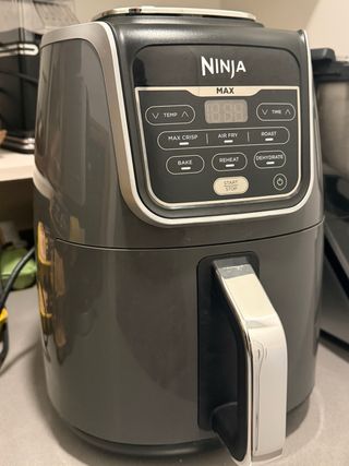 Ninja Air Fryer modelo MAX 5.2L Gris/Negro