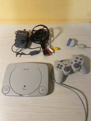 Playstation 1 + 1 Joystick + cavi necessari