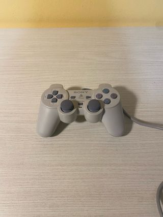 Playstation 1 + 1 Joystick + cavi necessari