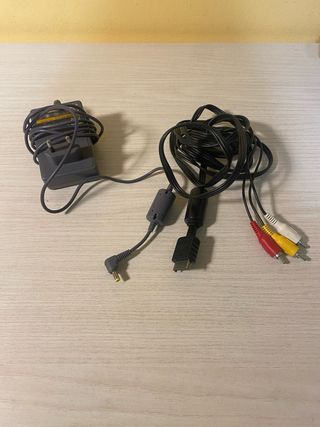 Playstation 1 + 1 Joystick + cavi necessari