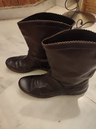 Botines camperos negros talla 38