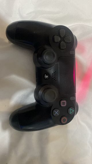 PS4 (PlayStation 4) Negra + Mando y GTA V