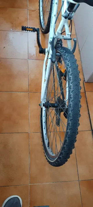 Bicicleta Decathlon Rockrider para arreglar