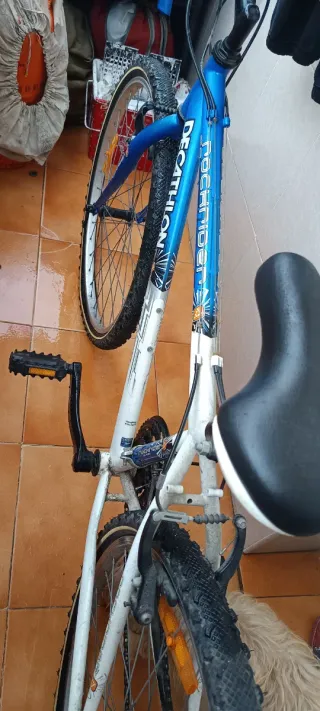 Bicicleta Decathlon Rockrider para arreglar