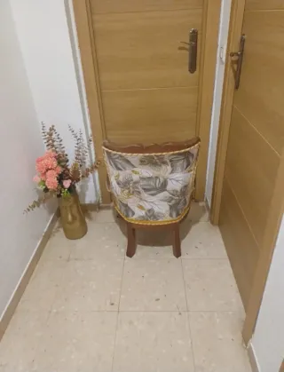 Sillón vintage tela y madera