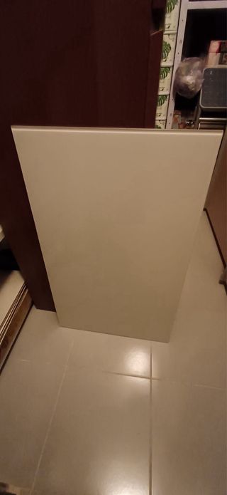 Cajonera de madera con base de cristal