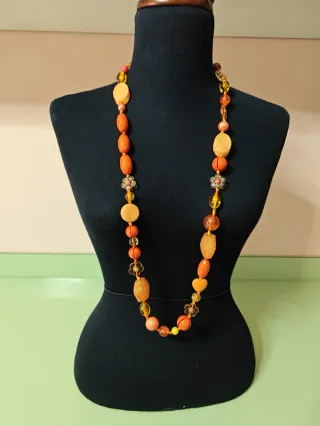 Collana fatta a mano con cordone raso