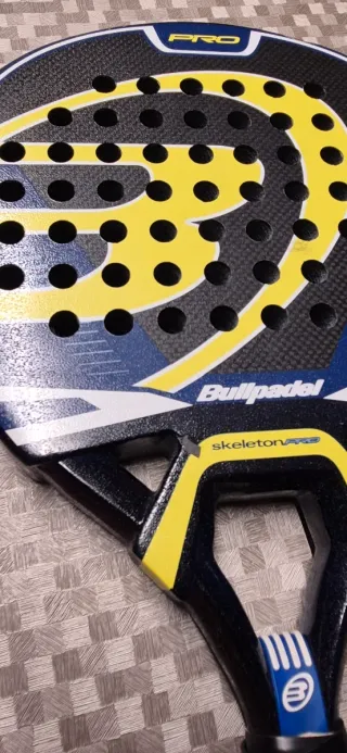 Pala Padel Bullpadel Skeleton Pro.