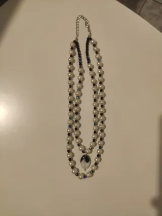 Collar de perlas y cuentas negras de Swarovski dob