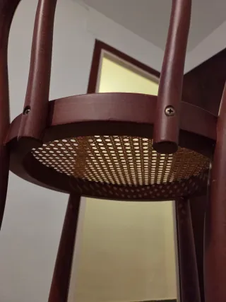 Taburete Vintage estilo thonet. Madera y ratan