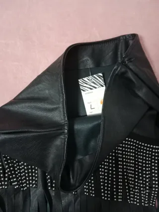 Falda polipiel negra con flecos Talla L