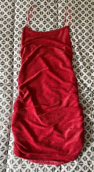 Vestido rojo brillante