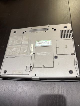 Portátil Dell Latitude D600