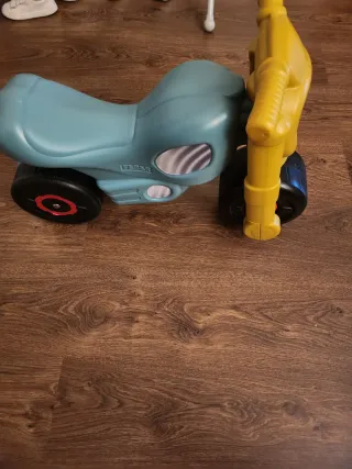 Moto de juguete infantil