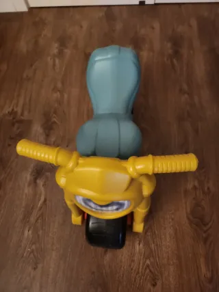 Moto de juguete infantil