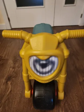 Moto de juguete infantil