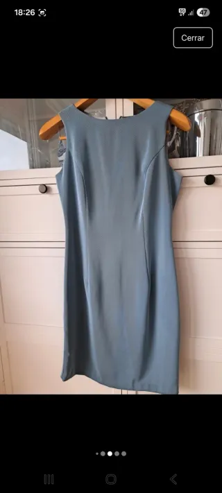 Traje abrigo y vestido azul