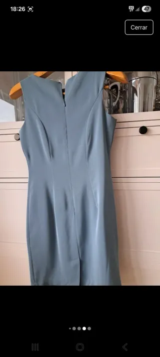 Traje abrigo y vestido azul