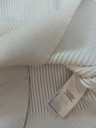 Jersey DKNY cuello alto blanco