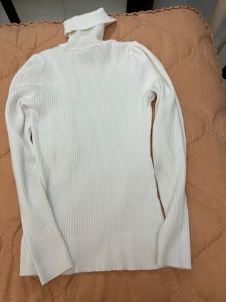 Jersey DKNY cuello alto blanco