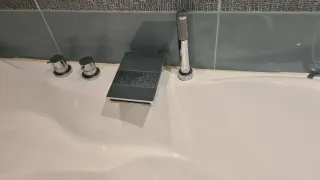 Bañera jacuzzi acrílica blanca