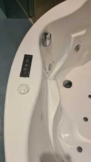 Bañera jacuzzi acrílica blanca