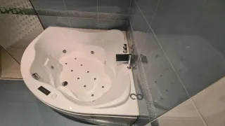 Bañera jacuzzi acrílica blanca