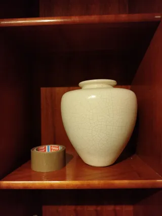 Jarrón de cerámica beige efecto agrietado