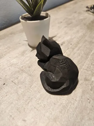 Statuetta gattino nero geometrico