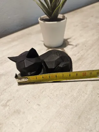 Statuetta gattino nero geometrico