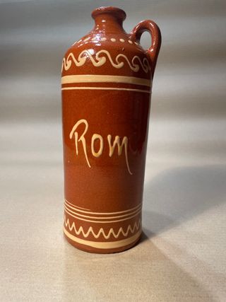 Jarra de cerámica para Ron