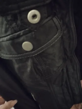 Chaqueta cuero con refuerzos tela