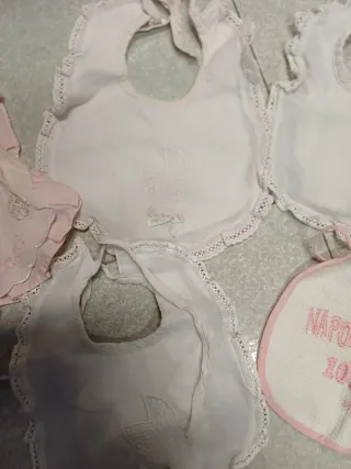 Bavaglini bambina in pizzo e cotone