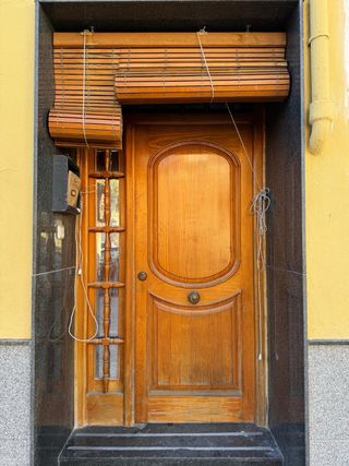 Puerta de madera