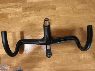 Manillar Aero Integrado Carbono Canyon H31