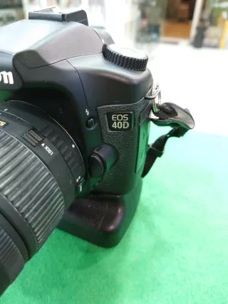 Canon EOS 40D + Batería + Cargador + OBJETIVO